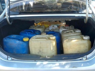 Polisia kaptura sidadaun Indonézia na&#039;in 16 hatama kombustivel ilegál