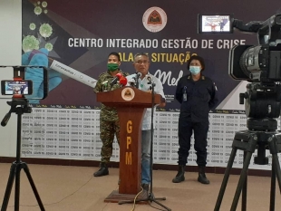 dr. Rui Maria Araujo, portavoz Sentru Integradu Jestaun Krize ko&#039;alia ba Jornalista sira iha Sala Situasaun CCD (2/5)