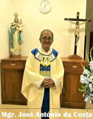 Menseñor José António da Costa.