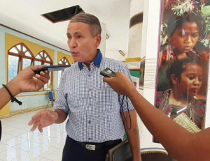 Prezidente CFP, Faustino Cardoso, ko&#039;alia hela ba mídia sira iha salaun sentru konvensaun vila antiga Baukau, kuarta (30/03).