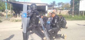 Unidade Espesial Batallaun Ordem Públiku ne&#039;ebé destaka iha Baukau realiza hela simulasaun iha área vila nova, tersa (01/03).