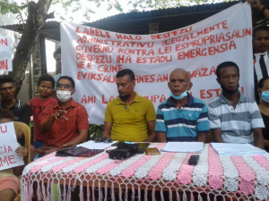 Komunidade afetadu ba konstrusauan edifísiu foun Kuartel Jerál PNTL, hamutuk umakain 11 hamutuk ho Rede ba Rai koalia hela ba média sira konaba prosesu levantamentu no indeminizasaun ba komunidade afetadu sira, liuhusi konferénsia imprénsa iha Kaikoli, segunda (01/02).