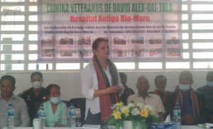 Embaixadora Timor-Leste ba estadu Canberra, Inês Almeida ko&#039;alia hela iha Klinika veteran David Alex Dai-tula Baukau, sabadu (18/12).